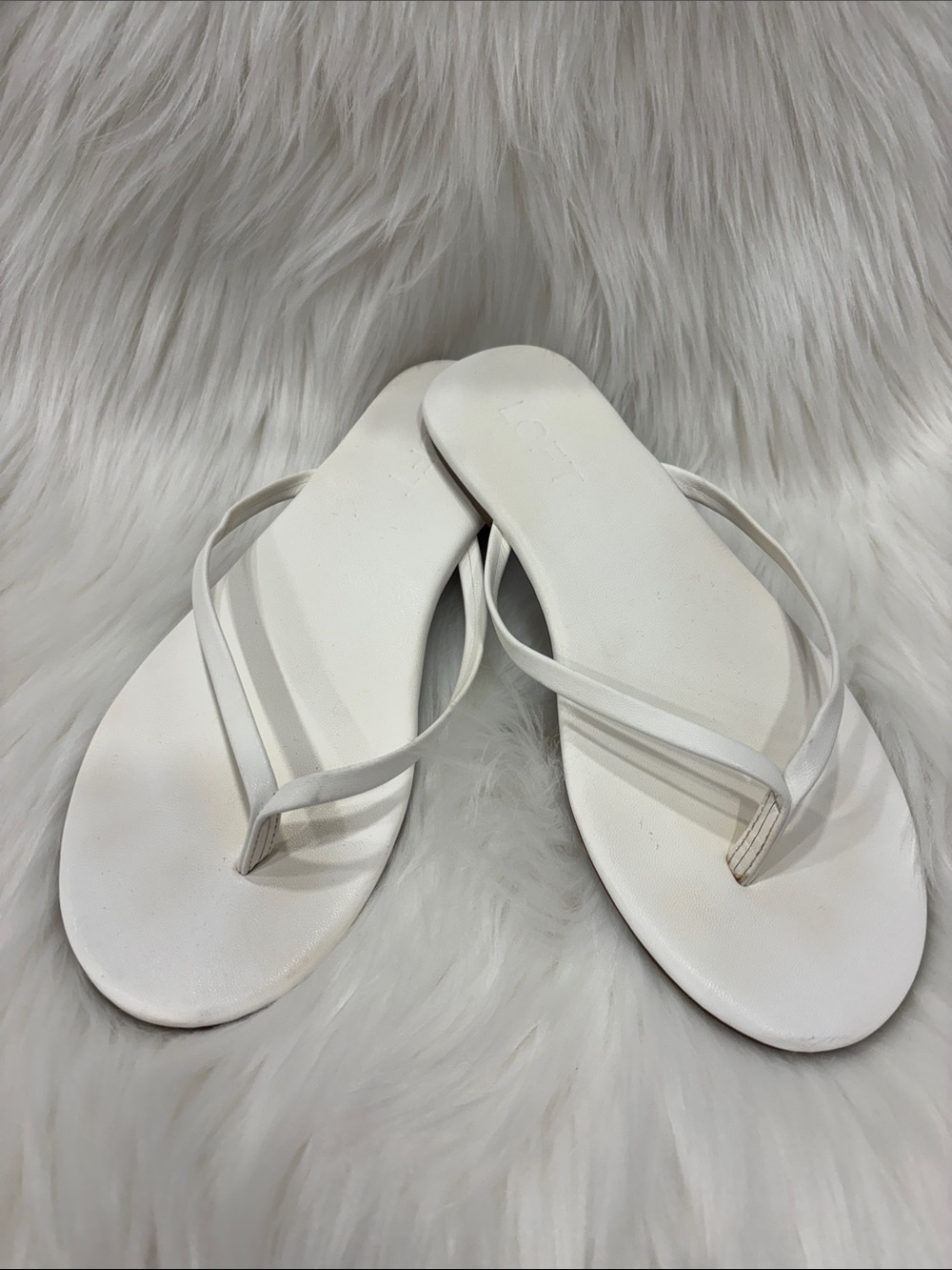 Anne Taylor LOFT flip flops sandals beach WHITE 6 worn ONCE